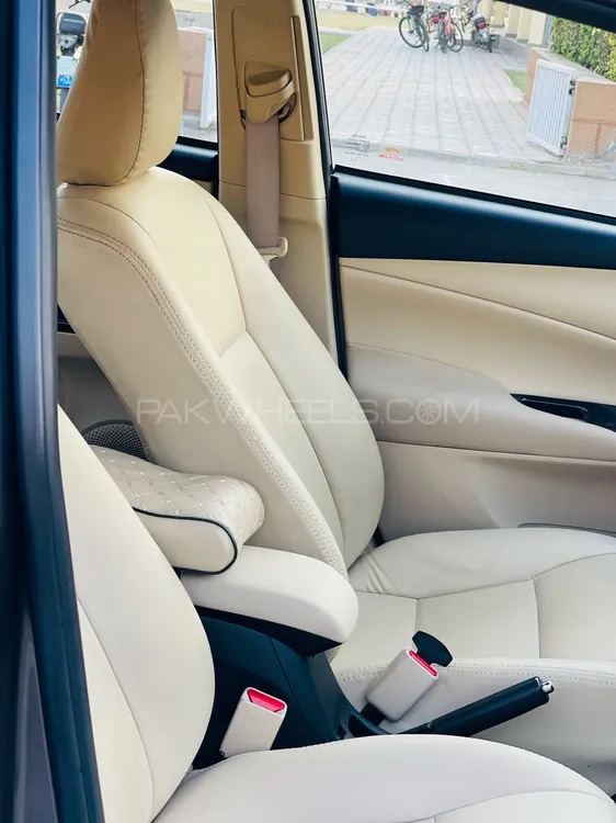 Toyota Yaris Sedan 2020 for Sale in Lahore Toyota Yaris Sedan 2020 for Sale in Lahore Image-11