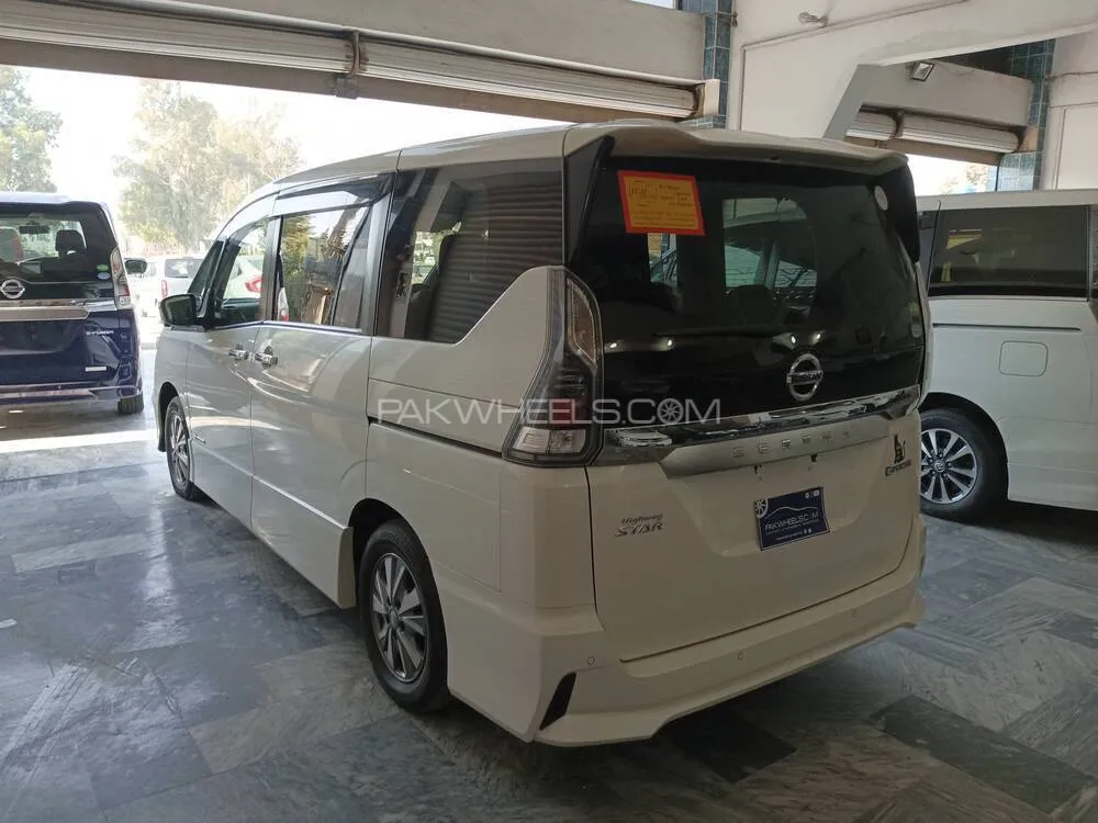 Nissan Serena 2018 for Sale in Gujranwala Nissan Serena 2018 for Sale in Gujranwala Image-6