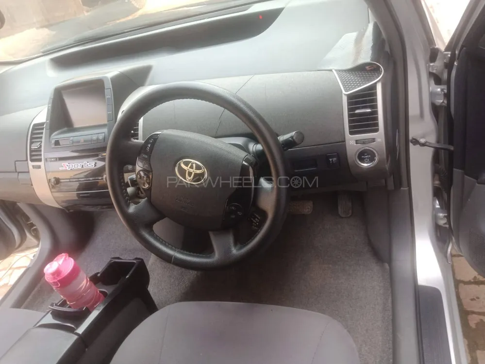 Toyota Prius 2008 for Sale in Multan Image-1