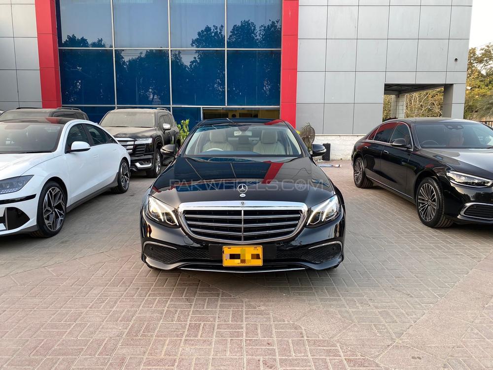 Mercedes E200 Exclusive 
Model: 2018
Mileage: 5,500 Km
Reg: 2018 Khi

*Blue dashboard  
*Panoramic glass sunroof
*Ambient lighting 
*Digital instrument cluster
*Customised steering wheel on order from Shahnawaz 
*Shahnawaz import and maintained

Calling and Visiting Hours. 

Monday to Saturday

11:00 AM to 7:00 PM