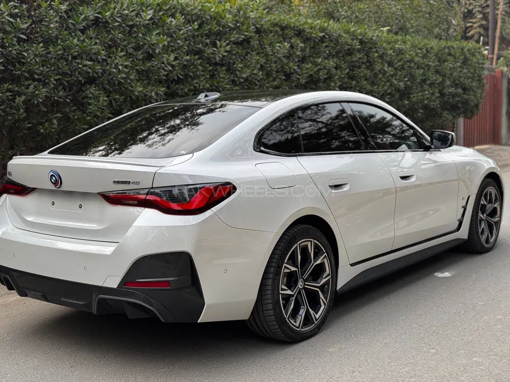 BMW i4 2022 for Sale in Lahore BMW i4 2022 for Sale in Lahore Image-5