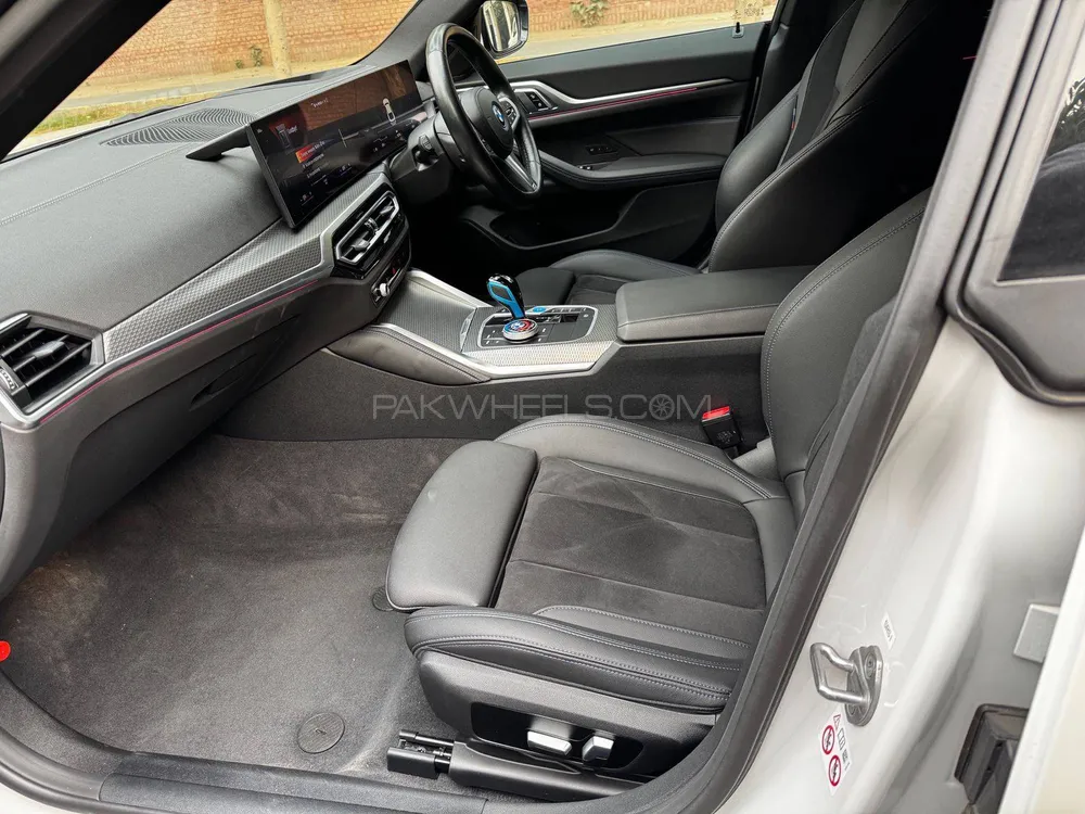 BMW i4 2022 for Sale in Lahore BMW i4 2022 for Sale in Lahore Image-14