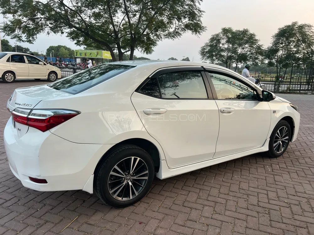 Toyota Corolla 2017 for Sale in Rawalpindi Image-1