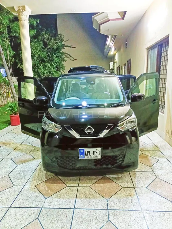 نسان ڈیز 2020 for Sale in لاہور Image-1