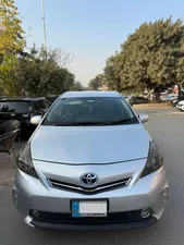 Toyota Prius Alpha S Touring 2014 for Sale