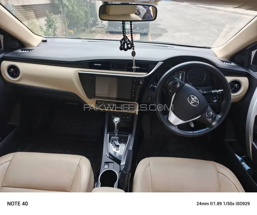 Toyota Corolla 2018 for Sale in Lahore Toyota Corolla 2018 for Sale in Lahore Image-10