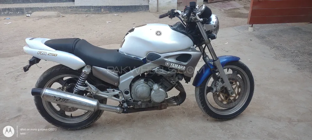 یاماہا  Fzr 250  1985 for Sale Image-1