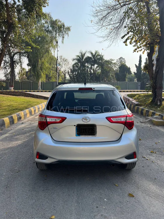 Toyota Vitz 2017 for Sale in Islamabad Image-1