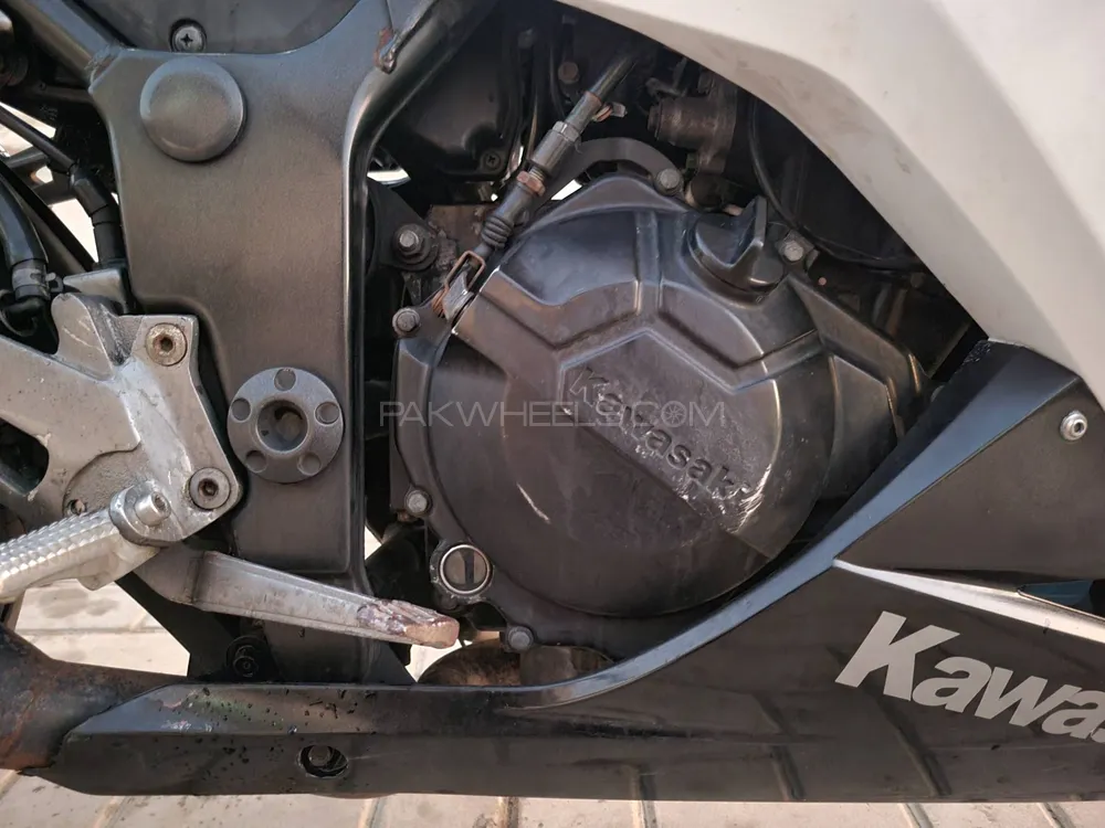 Kawasaki Ninja ZX300 2013 for Sale Kawasaki Ninja ZX300 2013 for Sale Image-9