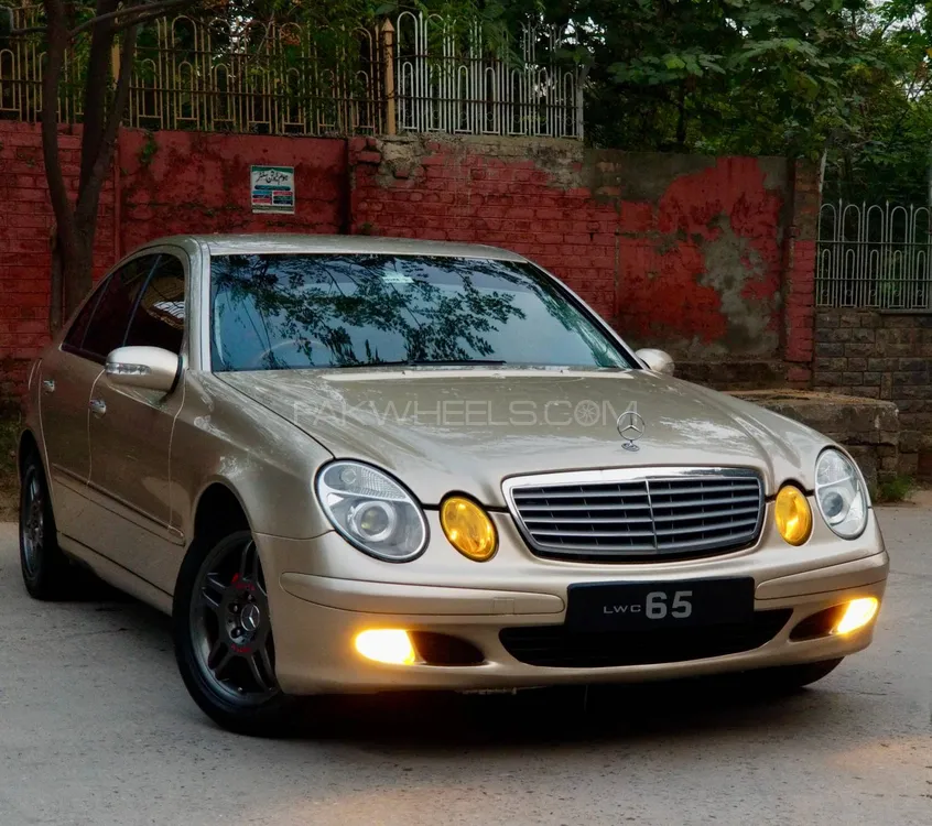 Mercedes Benz E Class 2004 for Sale in Rawalpindi Image-1
