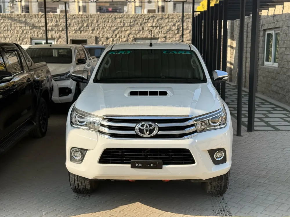 Toyota Hilux 2017 for Sale in Karachi Image-1