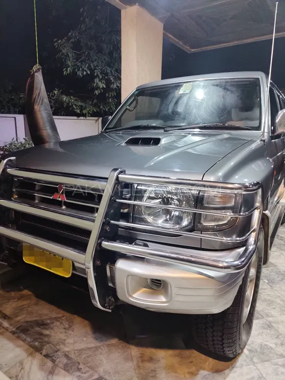 Mitsubishi Pajero 1998 for Sale in Lahore Image-1