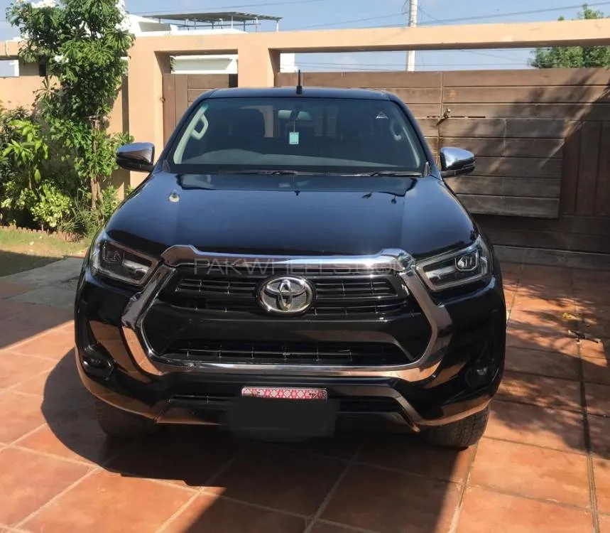 Toyota Hilux 2021 for Sale in Karachi Image-1