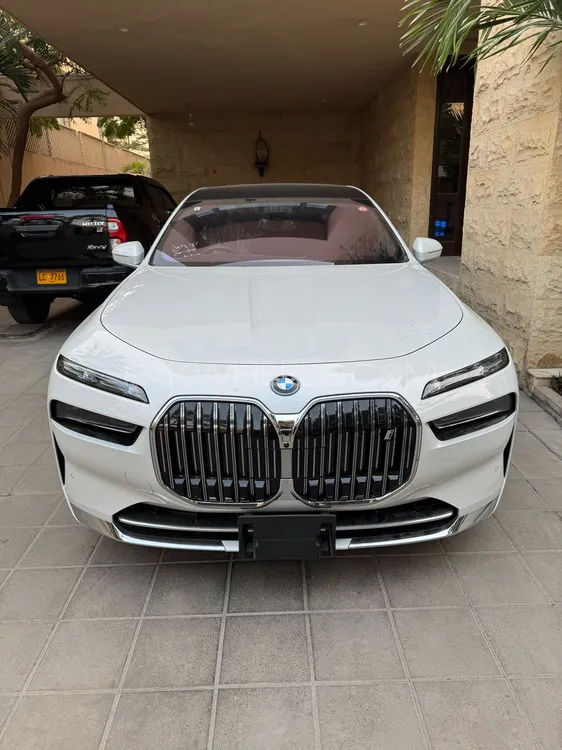بی ایم ڈبلیو 7 سیریز 2023 for Sale in کراچی Image-1