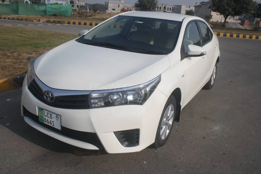 Toyota Corolla 2017 for Sale in Lahore Image-1