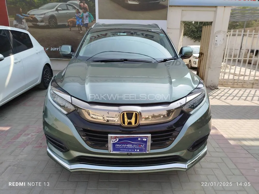 Honda Vezel 2018 for Sale in Karachi Image-1