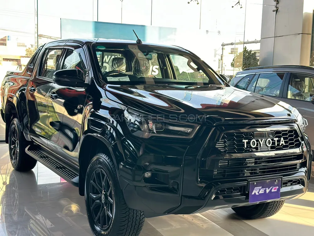 Toyota Hilux 2025 for Sale in Lahore Image-1