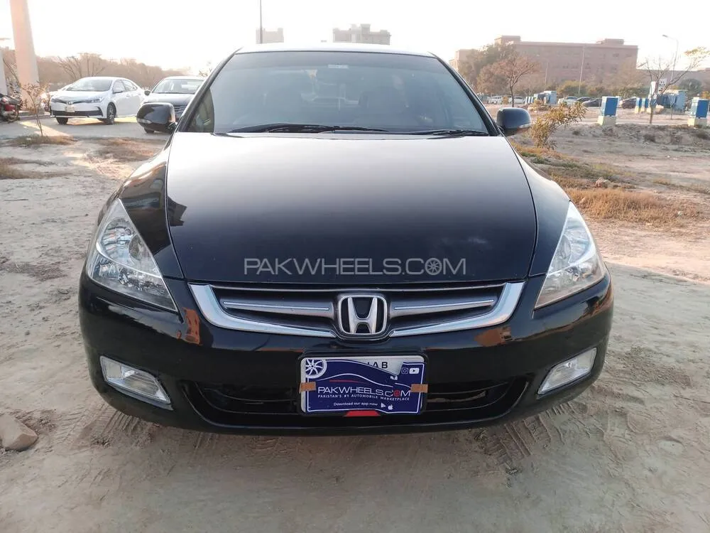 Honda Accord 2005 for Sale in Lahore Image-1