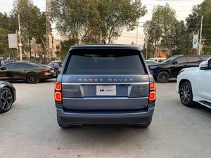 Make: Range Rover 
Vogue SE p400e
Model: 2018
Mileage: 18,000 miles
Reg year: 2021 (Islamabad)

*Soft closing doors
*Cool box
*Electronic air suspension 
*21 alloy rims
*Heated steering wheel 
*Heated/cooled seats
*Blind spot monitoring
*Apple car play 
*Ambient lighting 
*360 degree camera 
*Sliding panoramic sunroof

Calling and Visiting Hours

Monday to Saturday

11:00 AM to 7:00 PM