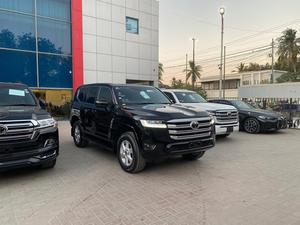 Land Cruiser AX LC300
Model: 2023
3.5L Twin Turbo Petrol
Mileage: 5,800 km 
Unregistered 
Fresh import 2025

*Original TV + 4 cameras 
*Fingerprint Start 
*7 Seater 
*Power seat 
*Sunroof

Calling and Visiting Hours

Monday to Saturday

11:00 AM to 7:00 PM