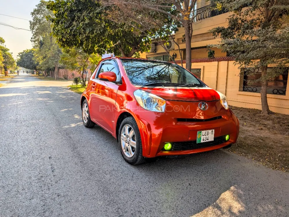 Toyota iQ 2011 for Sale in Lahore Image-1