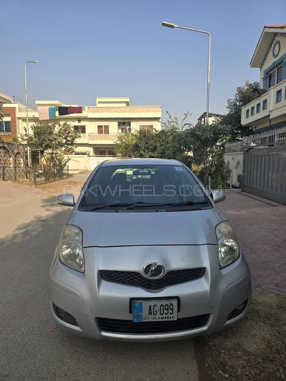 Toyota Vitz 2010 for Sale in Islamabad Image-1
