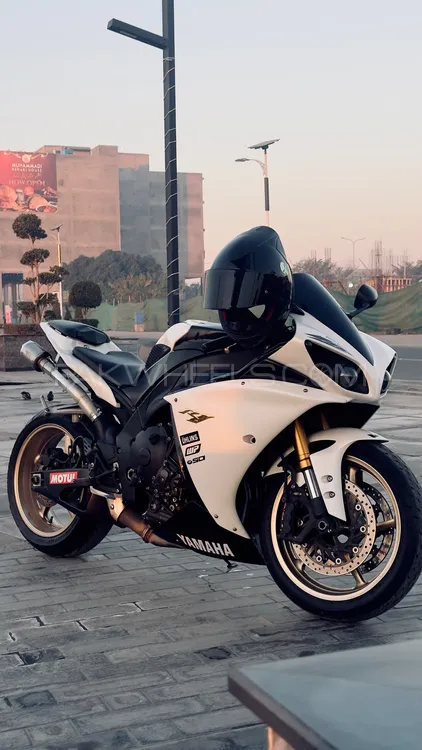 Yamaha YZF-R1 2012 for Sale Image-1