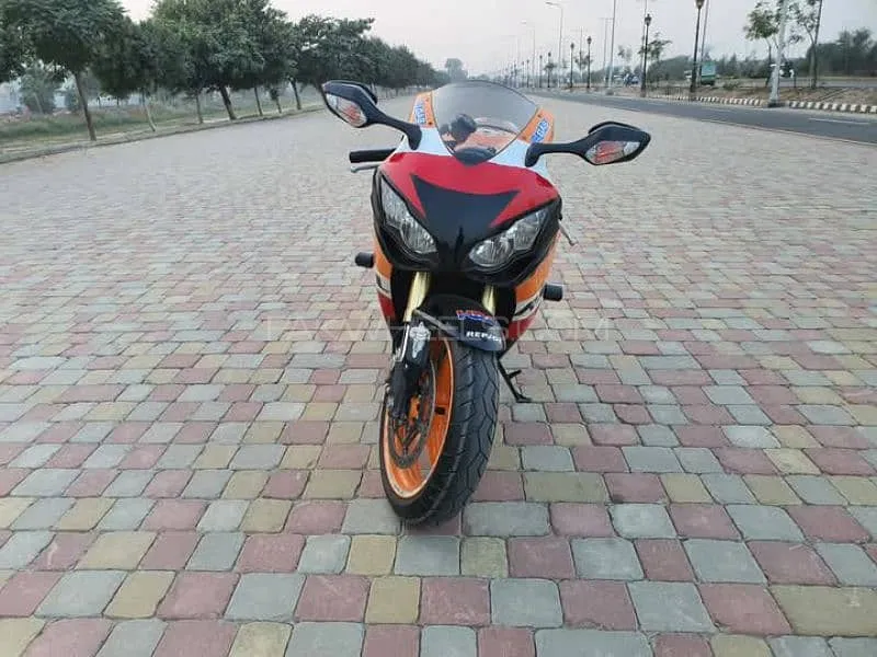 Honda CBR 1000RR 2009 for Sale Image-1