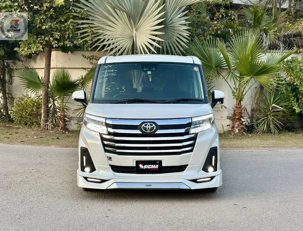 Toyota Roomy 2022 for Sale in Lahore Image-1