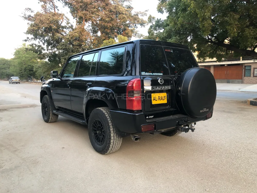 Nissan Patrol 2005 for Sale in Karachi Nissan Patrol 2005 for Sale in Karachi Image-10