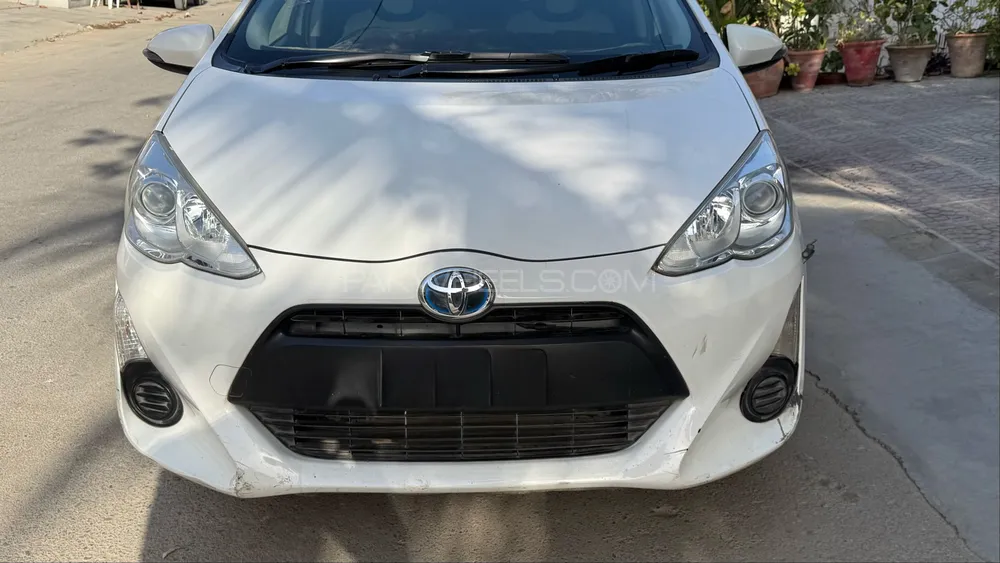 Toyota Aqua 2017 for Sale in Karachi Image-1