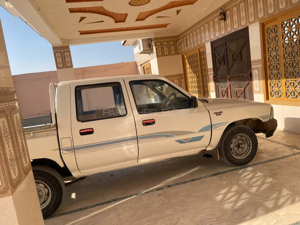 Toyota Hilux 1992 for Sale in Quetta Image-1