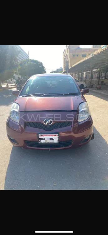 Toyota Vitz 2010 for Sale in Karachi Image-1