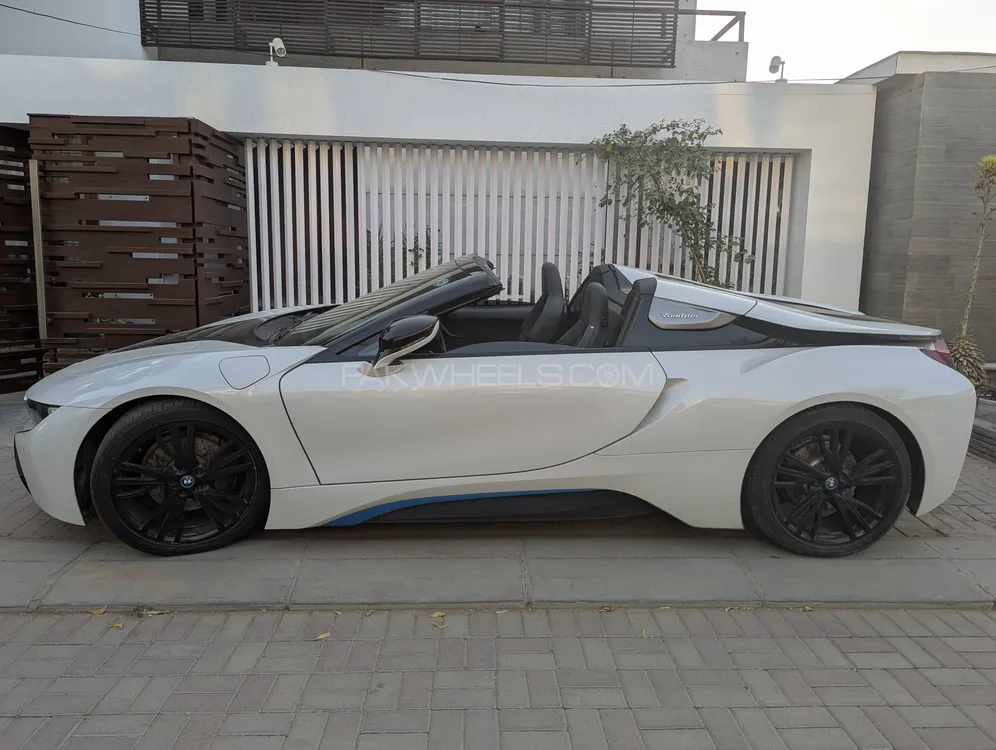 BMW i8 2018 for Sale in Karachi Image-1