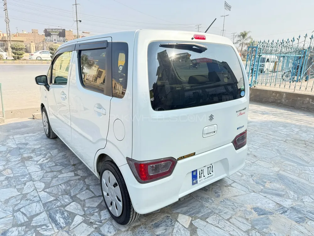 Suzuki Wagon R 2018 for Sale in Peshawar Image-1