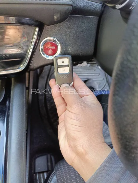 Honda Vezel 2014 for Sale in Islamabad Honda Vezel 2014 for Sale in Islamabad Image-13