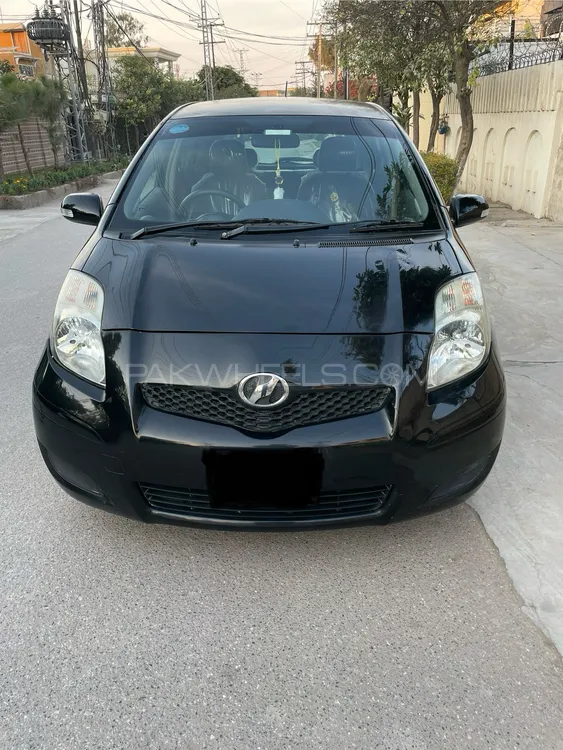 Toyota Vitz 2010 for Sale in Peshawar Image-1