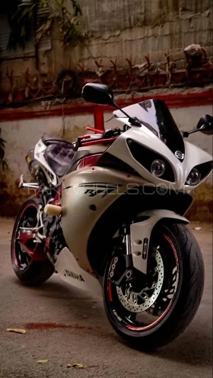Yamaha YZF-R1 2011 for Sale Image-1