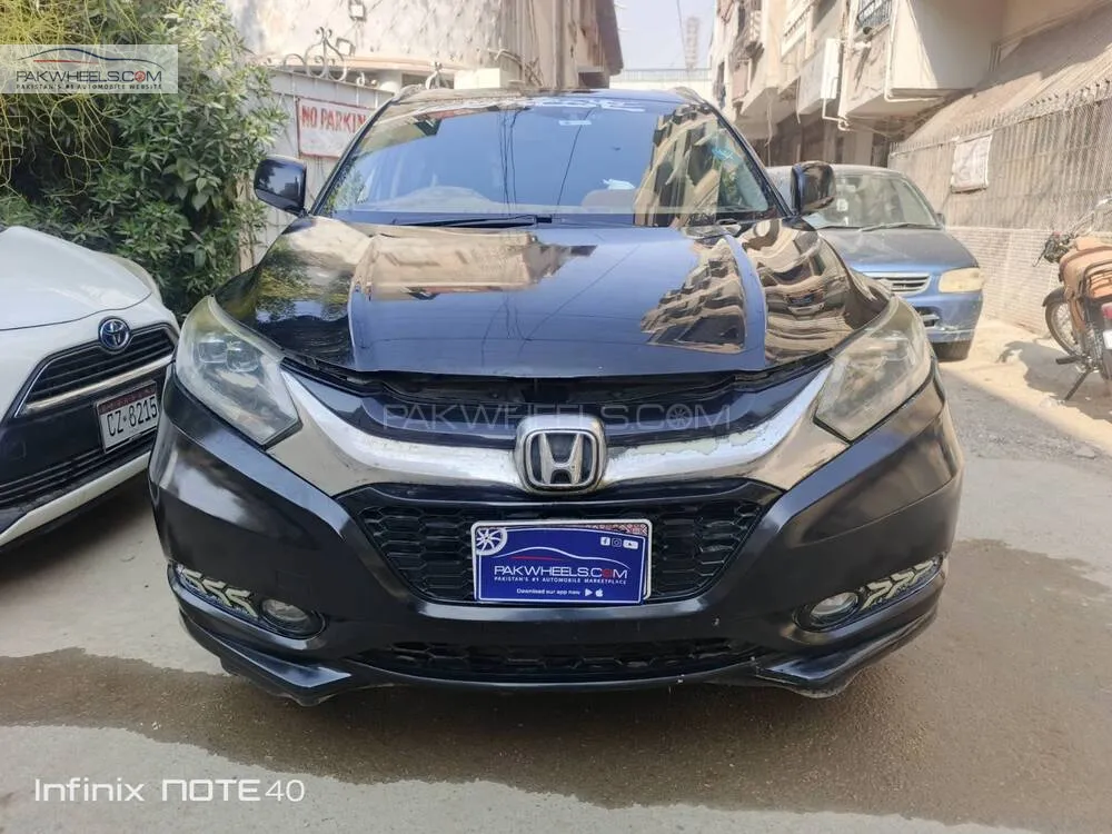 Honda Vezel 2015 for Sale in Karachi Image-1