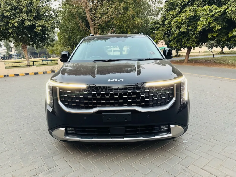 KIA Carnival 2025 for Sale in Lahore Image-1