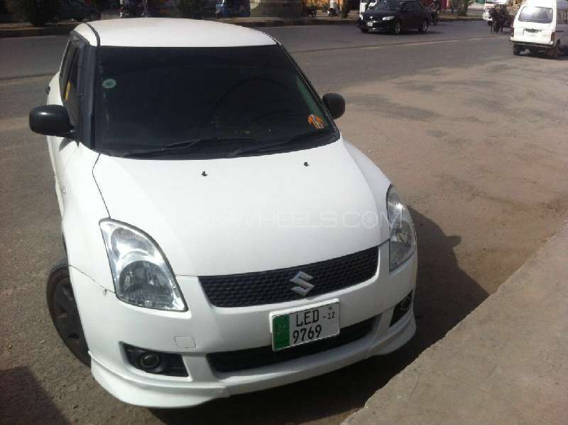 Suzuki Swift 2012 for Sale in Sialkot Image-1