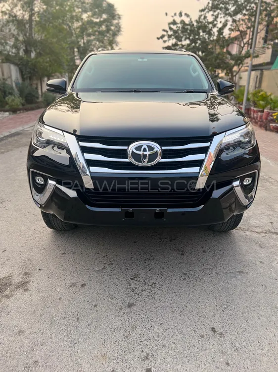 Toyota Fortuner 2019 for Sale in Lahore Image-1
