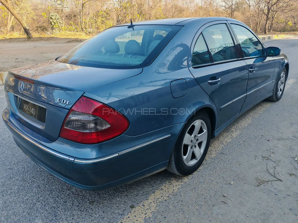 Mercedes Benz E Class 2003 for Sale in Islamabad Image-1