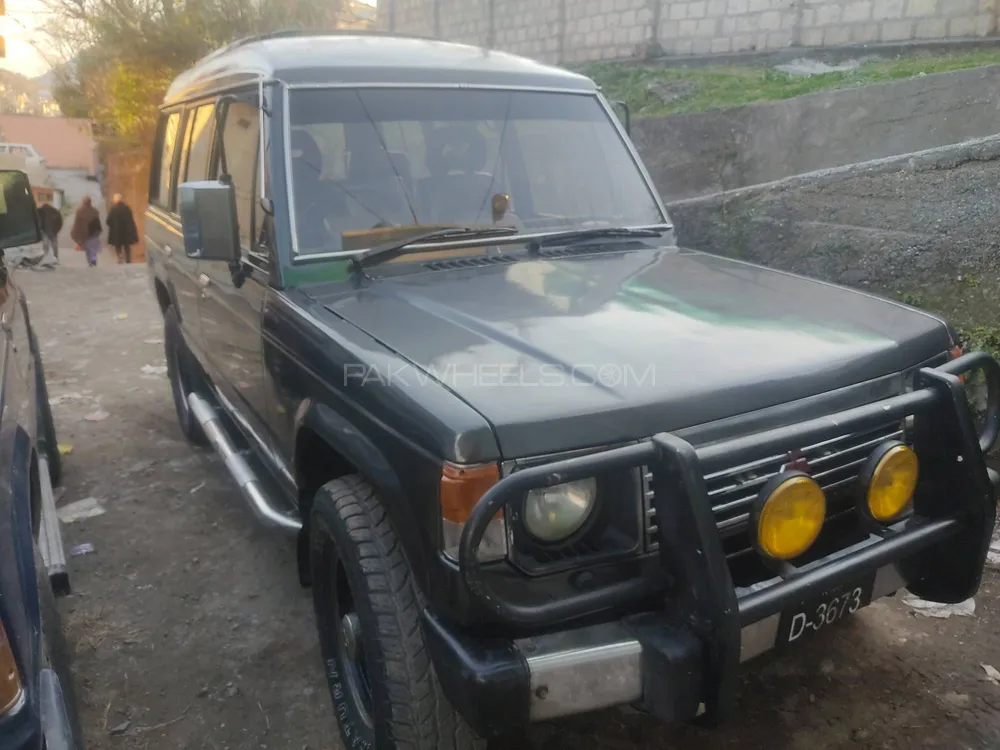 مٹسوبیشی پجیرو 1988 for Sale in مظفرآباد مٹسوبیشی پجیرو 1988 for Sale in مظفرآباد Image-5