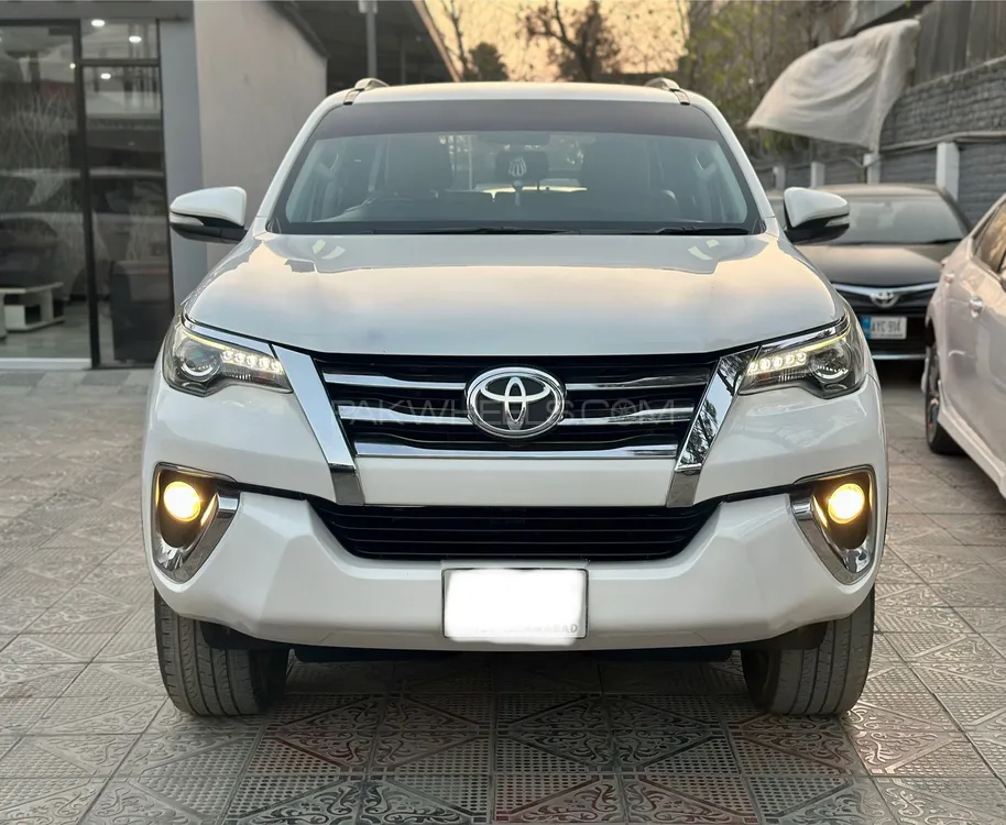 Toyota Fortuner 2017 for Sale in Islamabad Image-1