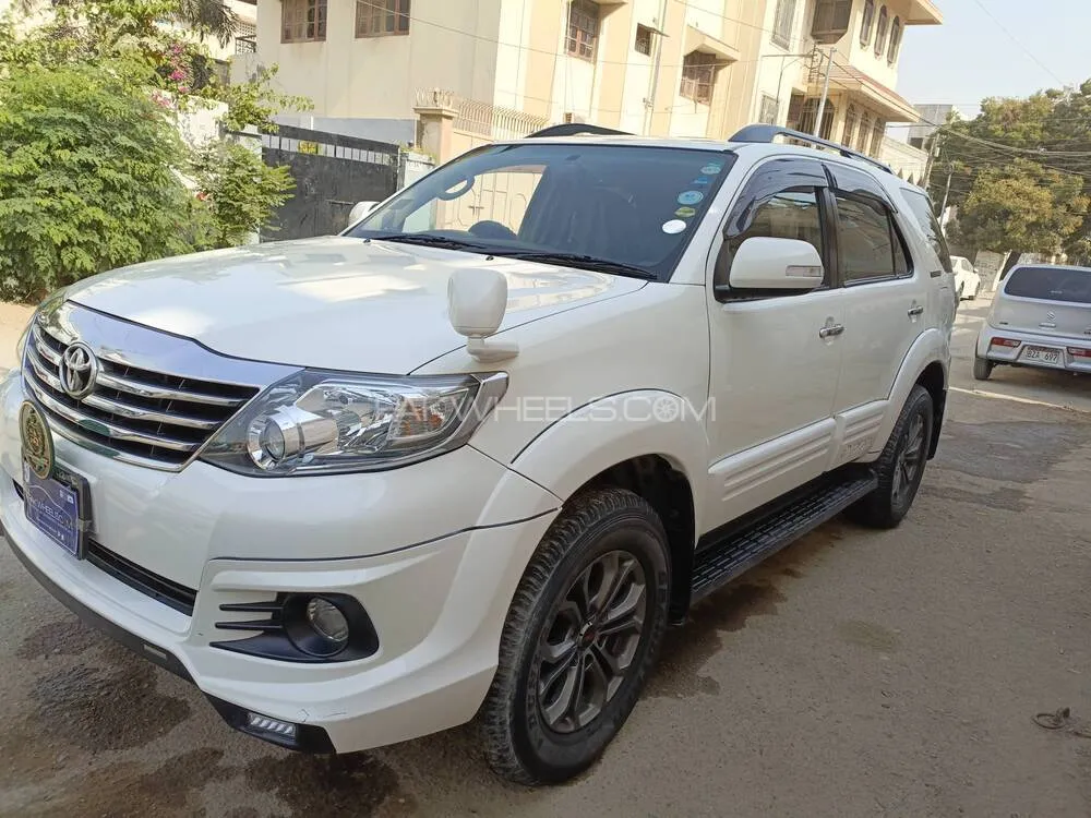 ٹویوٹا فورچیونر 2016 for Sale in کراچی ٹویوٹا فورچیونر 2016 for Sale in کراچی Image-2
