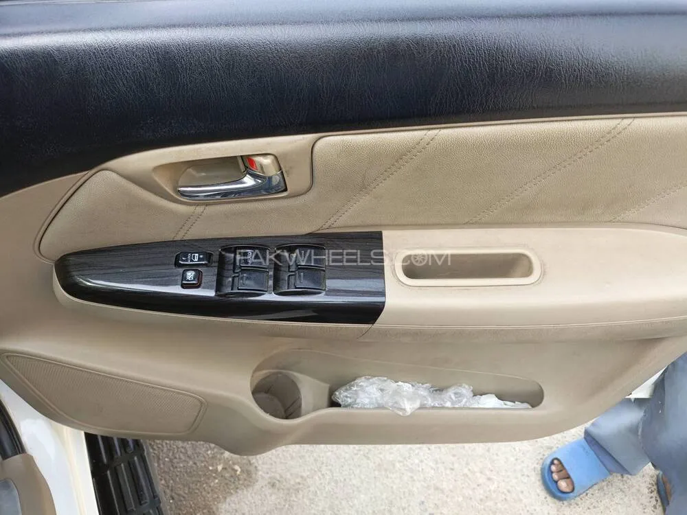 ٹویوٹا فورچیونر 2016 for Sale in کراچی ٹویوٹا فورچیونر 2016 for Sale in کراچی Image-12