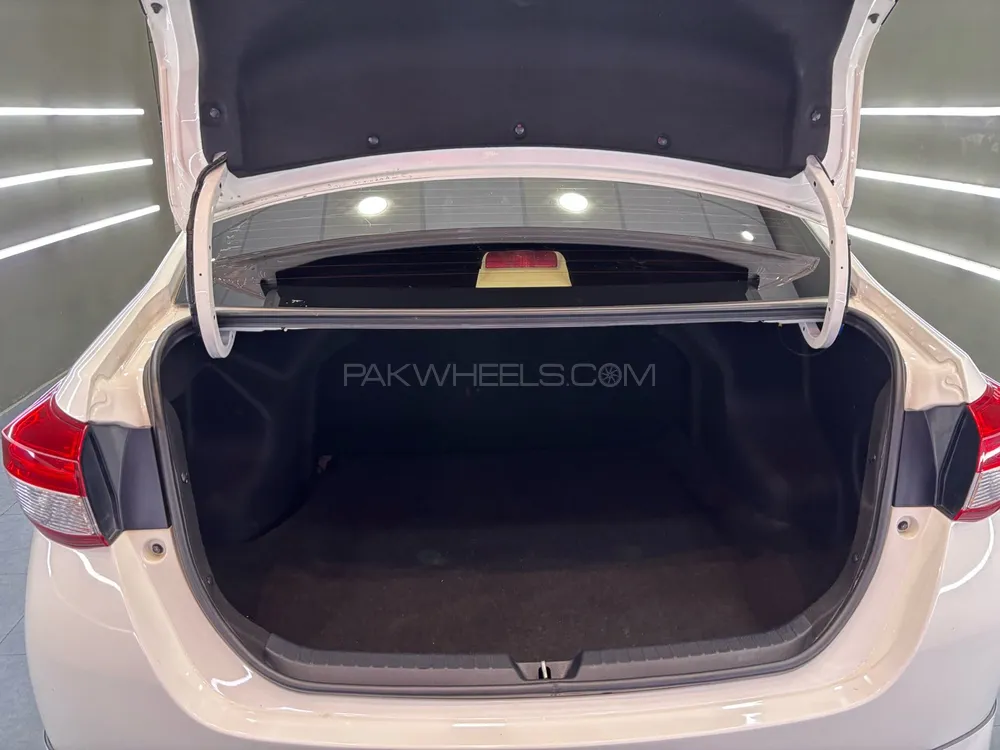 Toyota Yaris Sedan 2024 for Sale in Lahore Toyota Yaris Sedan 2024 for Sale in Lahore Image-8