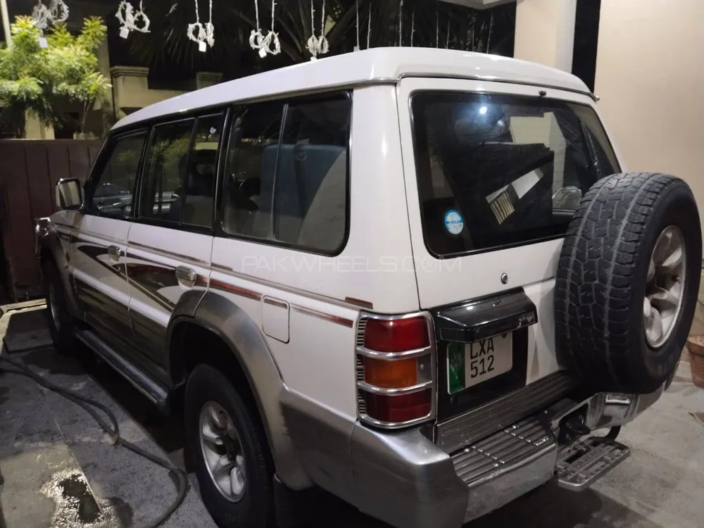 Mitsubishi Pajero 1995 for Sale in Lahore Mitsubishi Pajero 1995 for Sale in Lahore Image-3