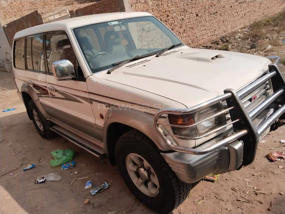 Mitsubishi Pajero 1995 for Sale in Lahore Mitsubishi Pajero 1995 for Sale in Lahore Image-11